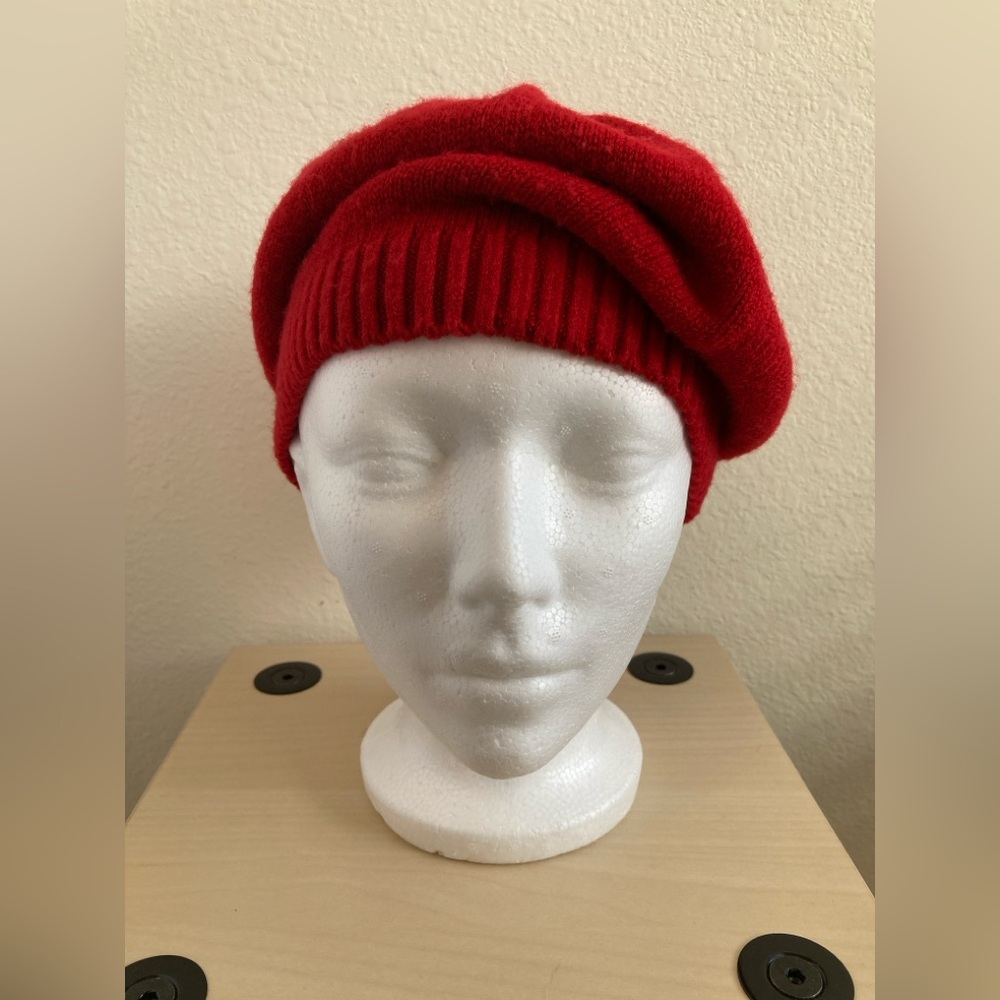 Red Knit Beret Slouchy Winter Hat One Size Ribbed Band - Picture 1 of 6